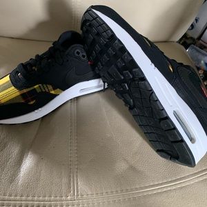 Airmax 1 “tartan” plaid